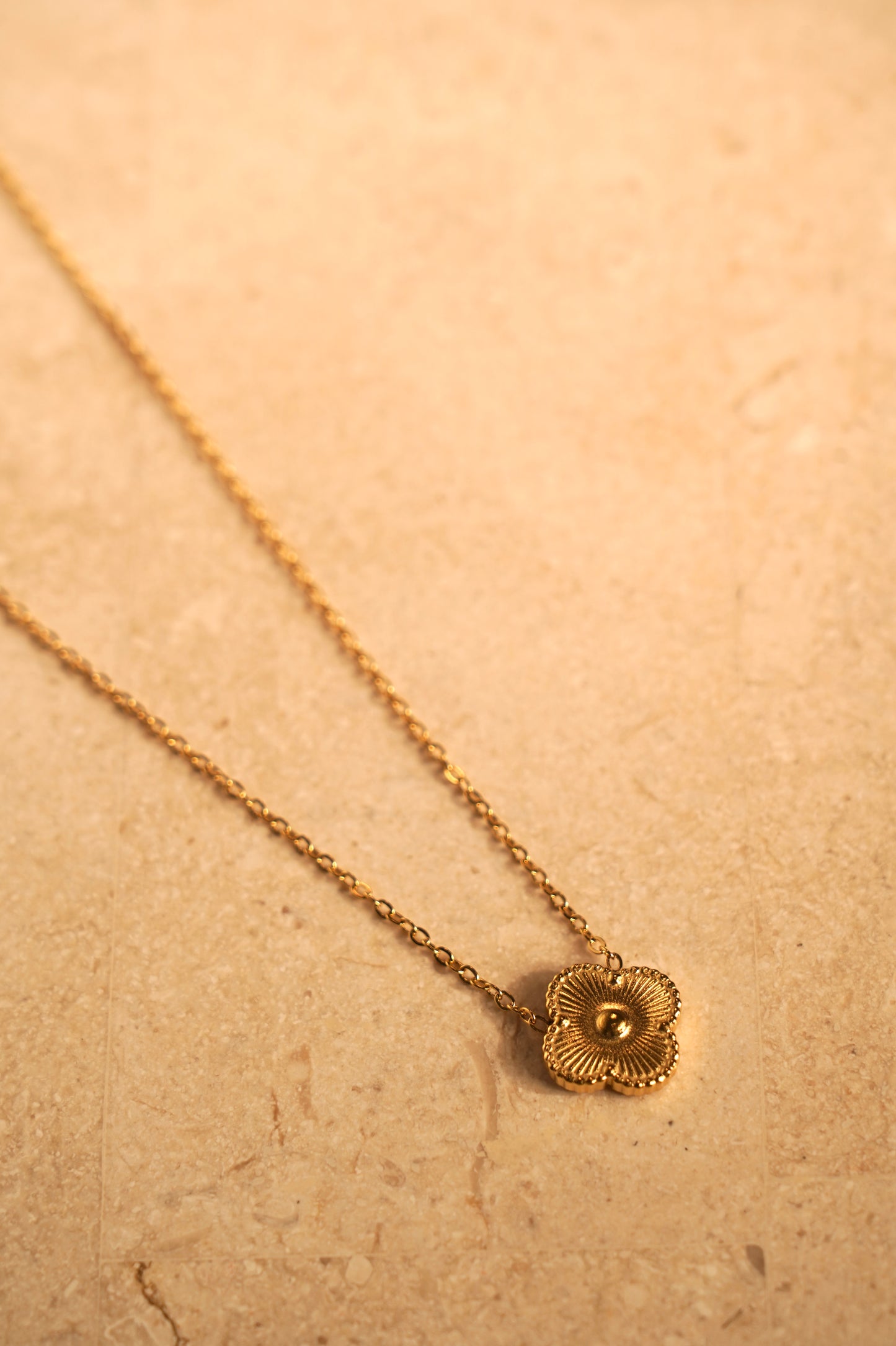Ember I Gold