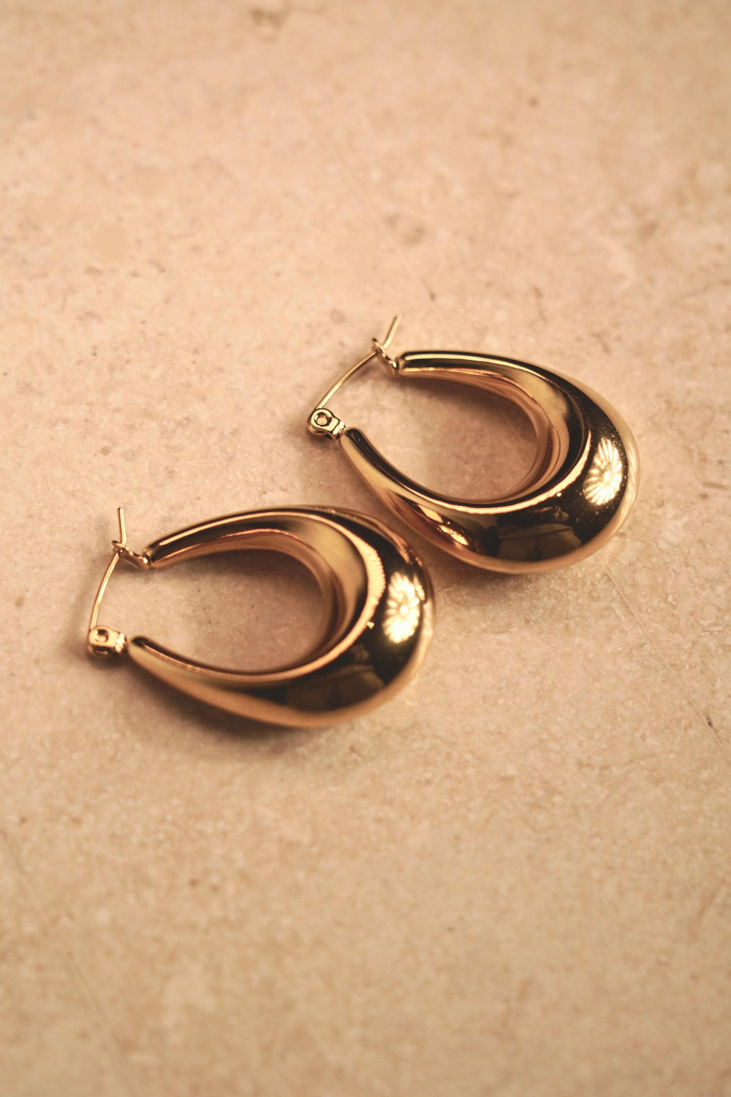 Capri Hoops