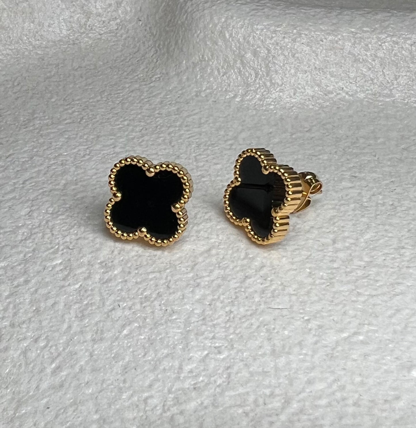 Clover Earring I Black